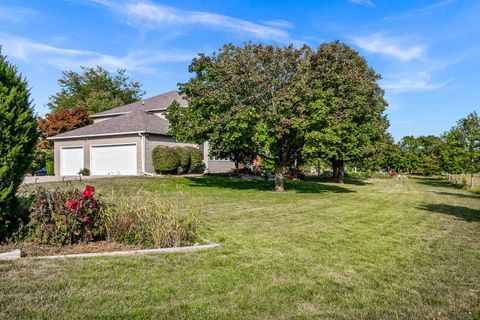 Tiny photo for 1902 Quail Run Cc Court, Normal, IL 61761 (MLS # 12468891)