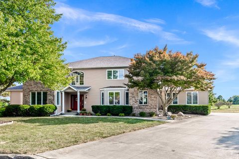Photo of 1902 Quail Run Cc Court, Normal, IL 61761 (MLS # 12468891) Photo of 1902 Quail Run Cc Court, Normal, IL 61761 (MLS # 12468891)