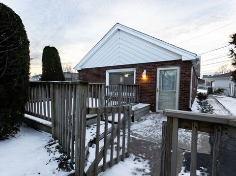 Tiny photo for 9170 Crescent Court, Oak Lawn, IL 60453 (MLS # 12554152)