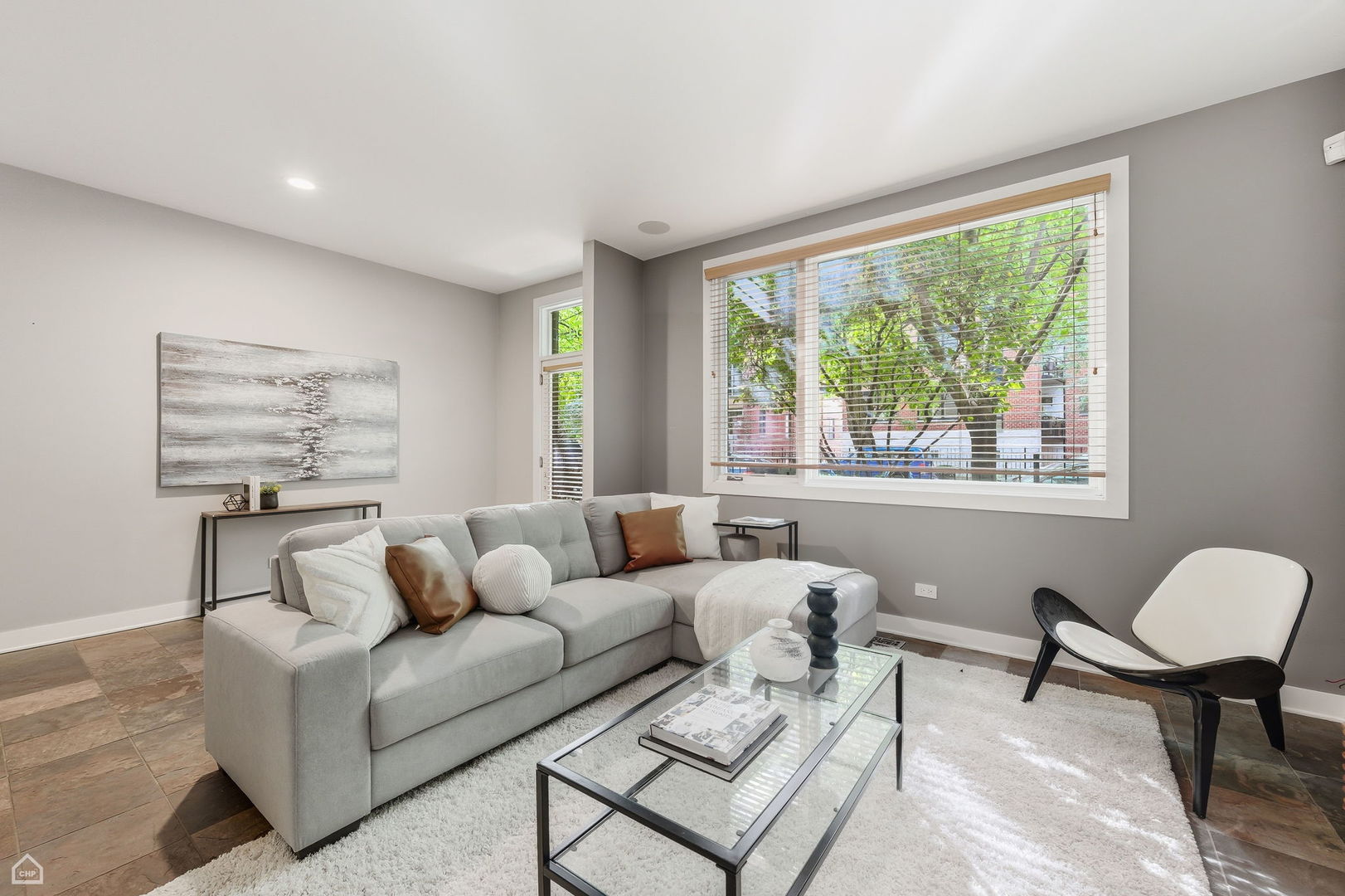 2254 W Wolfram Street