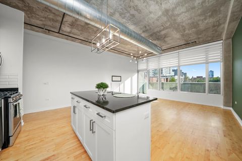 Tiny photo for 50 E 16th Street #411, Chicago, IL 60616 (MLS # 12507650)