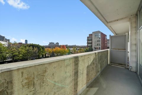 Tiny photo for 50 E 16th Street #411, Chicago, IL 60616 (MLS # 12507650)