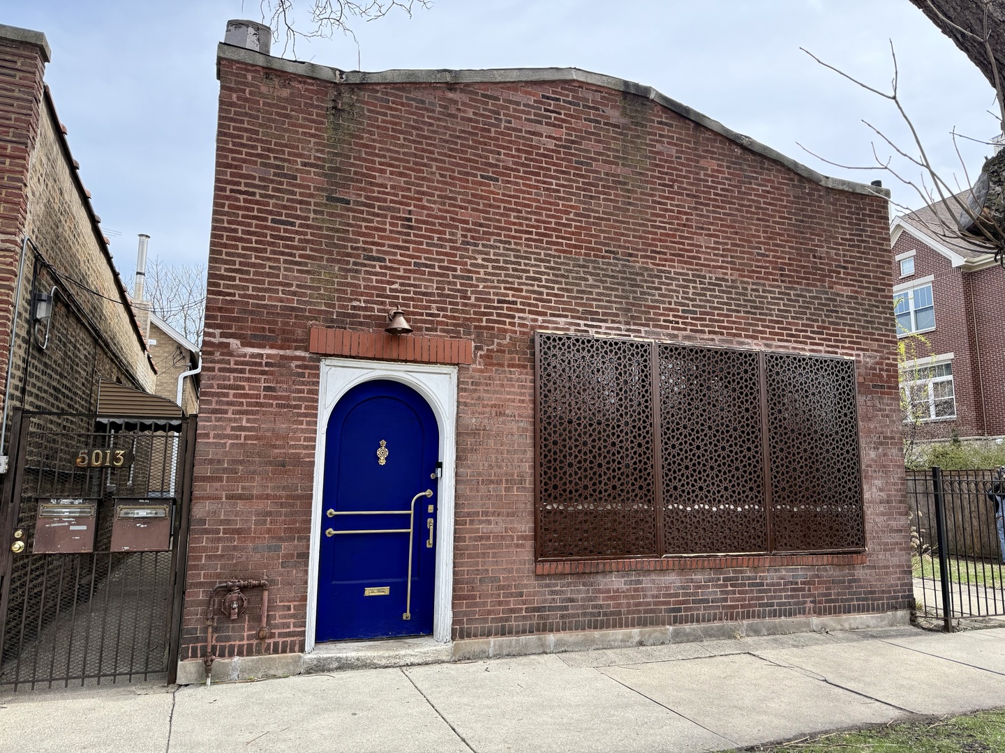 5011 N Ravenswood Avenue 2