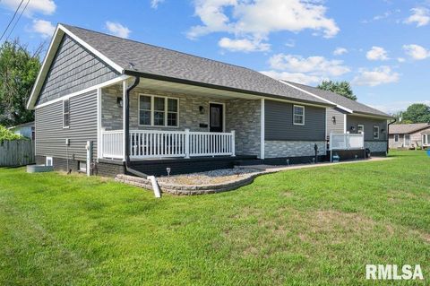 Photo of 711 SCOTT Court, Camanche, IA 52730 (MLS # QC4268956)