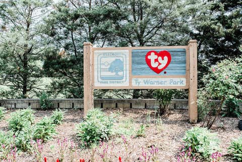 Tiny photo for 475 N Cass Avenue #202, Westmont, IL 60559 (MLS # 12649282)