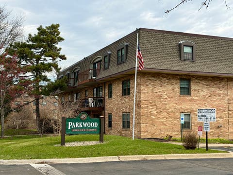 Photo of 475 N Cass Avenue #202, Westmont, IL 60559 (MLS # 12649282)