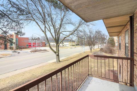 Tiny photo for 475 N Cass Avenue #202, Westmont, IL 60559 (MLS # 12649282)