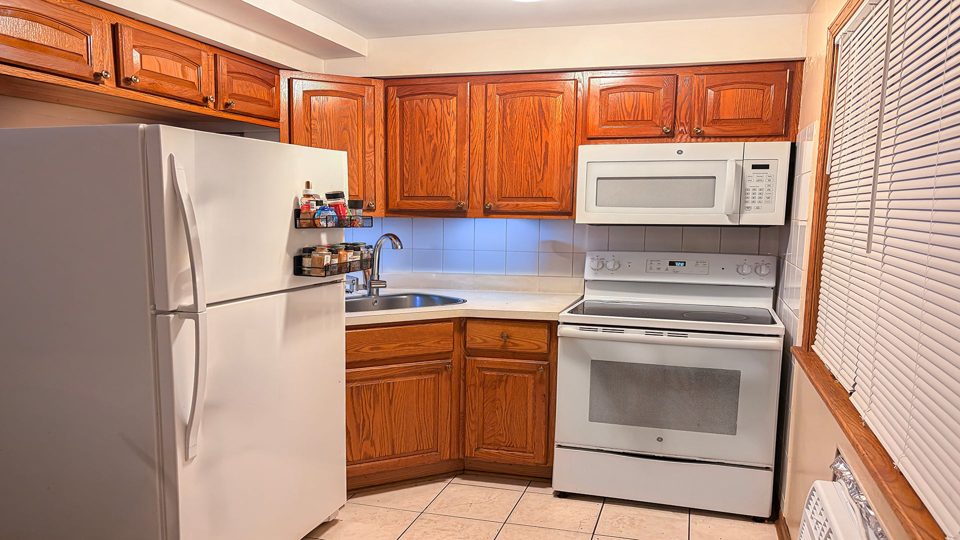 2330 N Harlem Avenue 1E