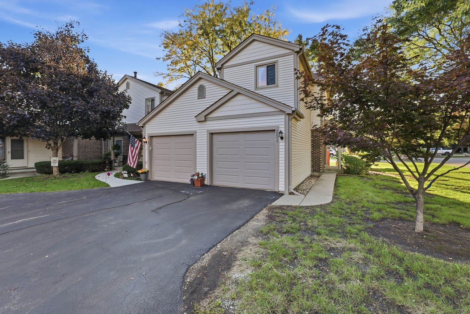 251 E Forest Knoll Drive 251