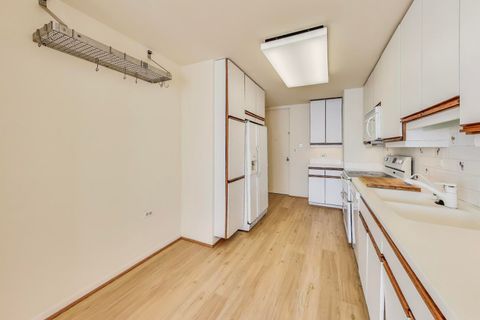 Tiny photo for 1630 Sheridan Road N #2J, Wilmette, IL 60091 (MLS # 12453995)