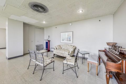 Tiny photo for 1630 Sheridan Road N #2J, Wilmette, IL 60091 (MLS # 12453995)