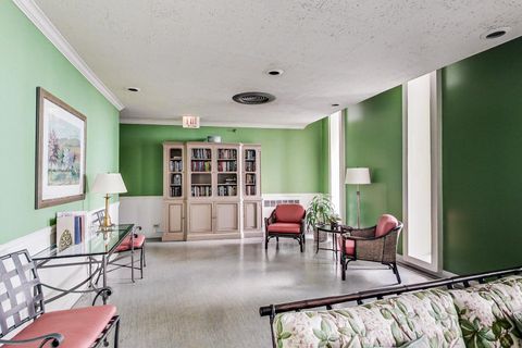 Tiny photo for 1630 Sheridan Road N #2J, Wilmette, IL 60091 (MLS # 12453995)