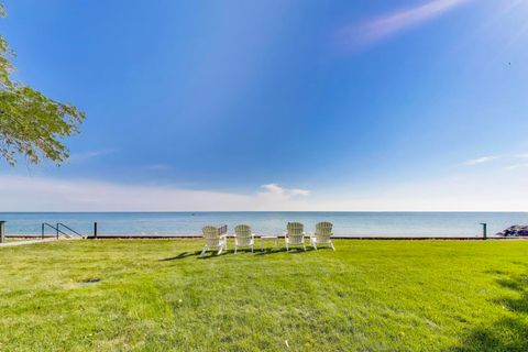 Tiny photo for 1630 Sheridan Road N #2J, Wilmette, IL 60091 (MLS # 12453995)