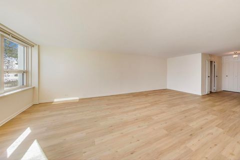 Tiny photo for 1630 Sheridan Road N #2J, Wilmette, IL 60091 (MLS # 12453995)