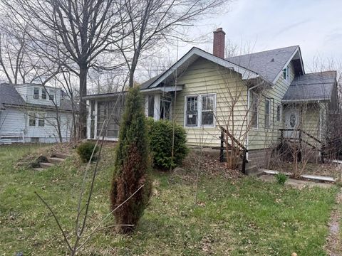 Tiny photo for 10802 W York House Road, Beach Park, IL 60087 (MLS # 12618274)