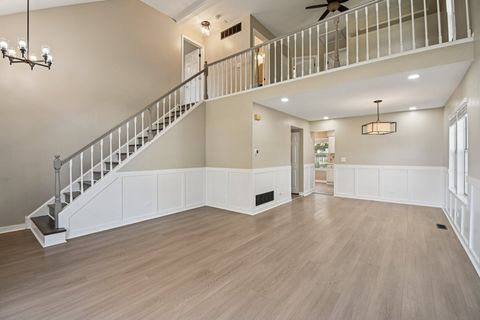 Tiny photo for 1724 Becker Court, Crystal Lake, IL 60014 (MLS # 12500871)