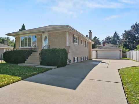 Photo of 780 N adele Street, Elmhurst, IL 60126 (MLS # 12461543)