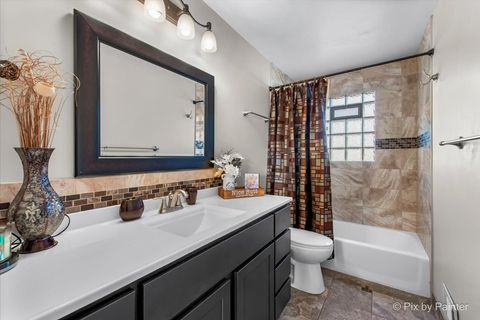 Tiny photo for 3318 Tulip Drive, Hazel Crest, IL 60429 (MLS # 12526568)