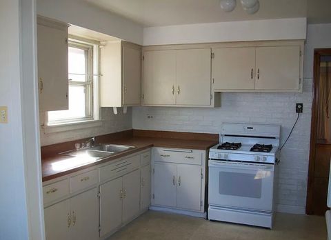 Tiny photo for 2433 S Keystone Avenue, North Riverside, IL 60546 (MLS # 12598317)