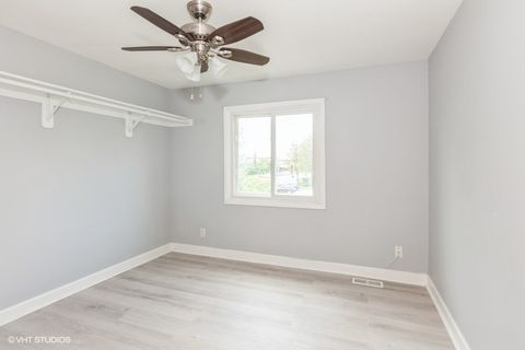 Tiny photo for 412 Greentree Lane, Bolingbrook, IL 60440 (MLS # 12460390)