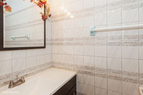 Tiny photo for 412 Greentree Lane, Bolingbrook, IL 60440 (MLS # 12460390)