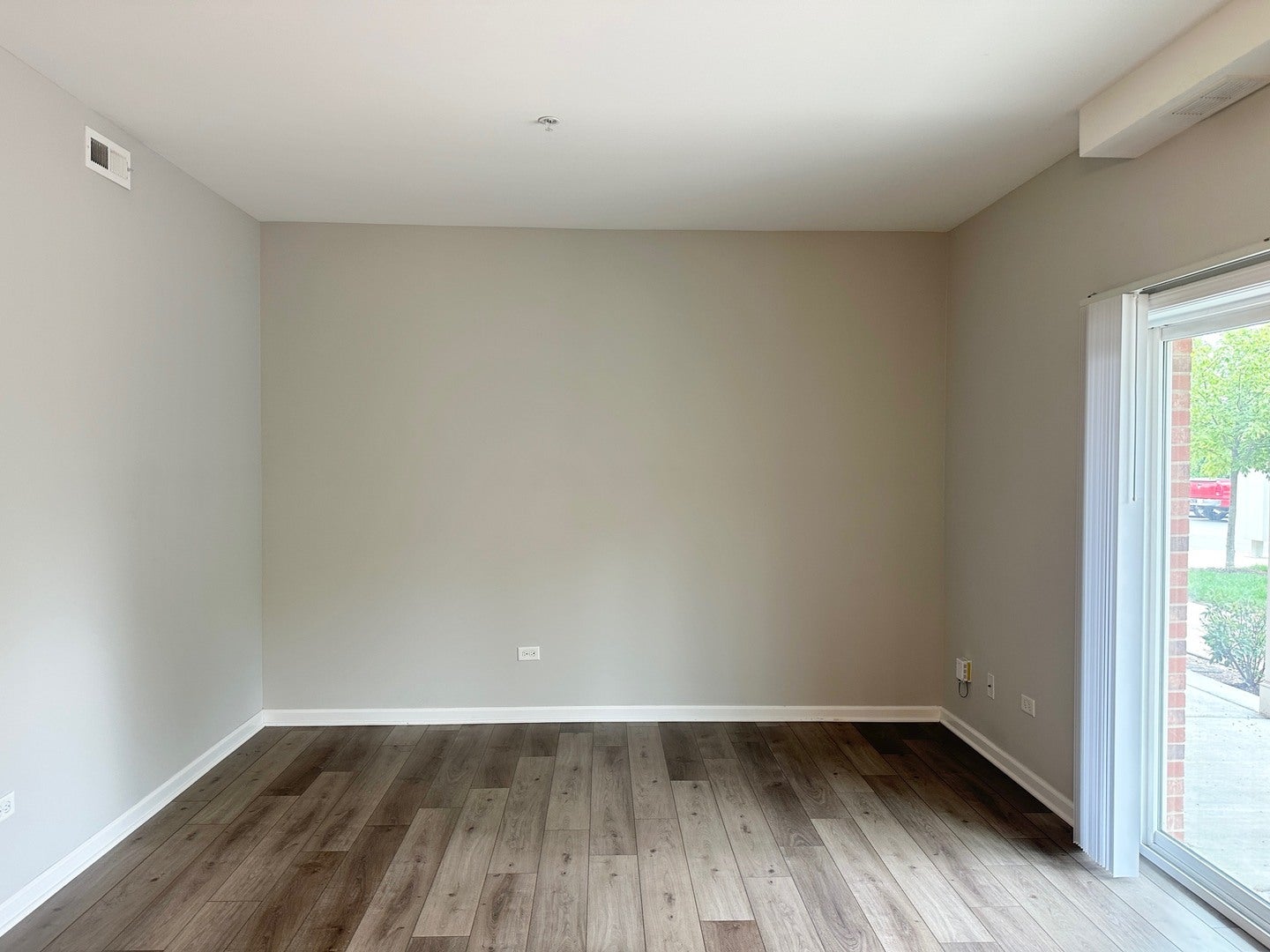 811 E Main Street 1E
