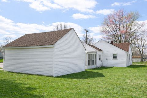Tiny photo for 912 W 16th Street, Sterling, IL 61081 (MLS # 12612891)