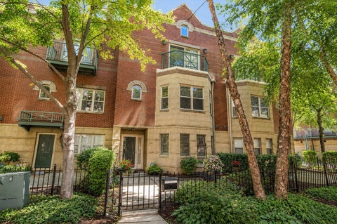 Photo of 4530 S Woodlawn Avenue #305, Chicago, IL 60653 (MLS # 12719933)