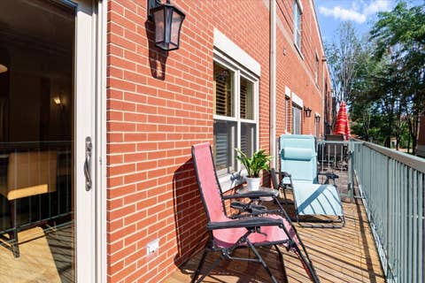 Tiny photo for 4530 S Woodlawn Avenue #305, Chicago, IL 60653 (MLS # 12719933)