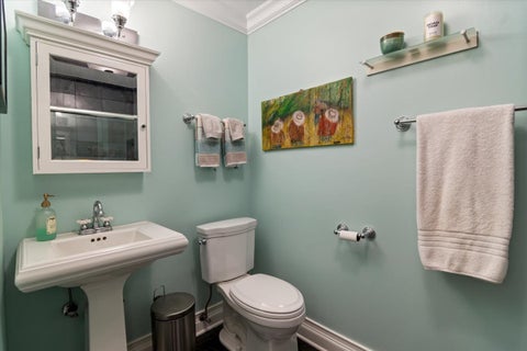 Tiny photo for 4530 S Woodlawn Avenue #305, Chicago, IL 60653 (MLS # 12719933)