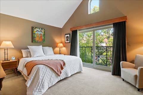 Tiny photo for 4530 S Woodlawn Avenue #305, Chicago, IL 60653 (MLS # 12719933)