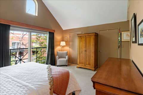 Tiny photo for 4530 S Woodlawn Avenue #305, Chicago, IL 60653 (MLS # 12719933)
