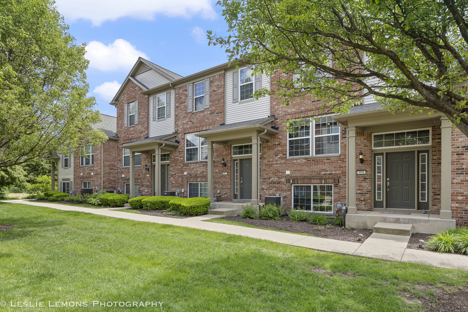 464 VALENTINE Way