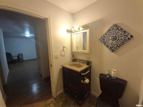 Tiny photo for 1116 S Land Street, Harrisburg, IL 62946 (MLS # EB460081)