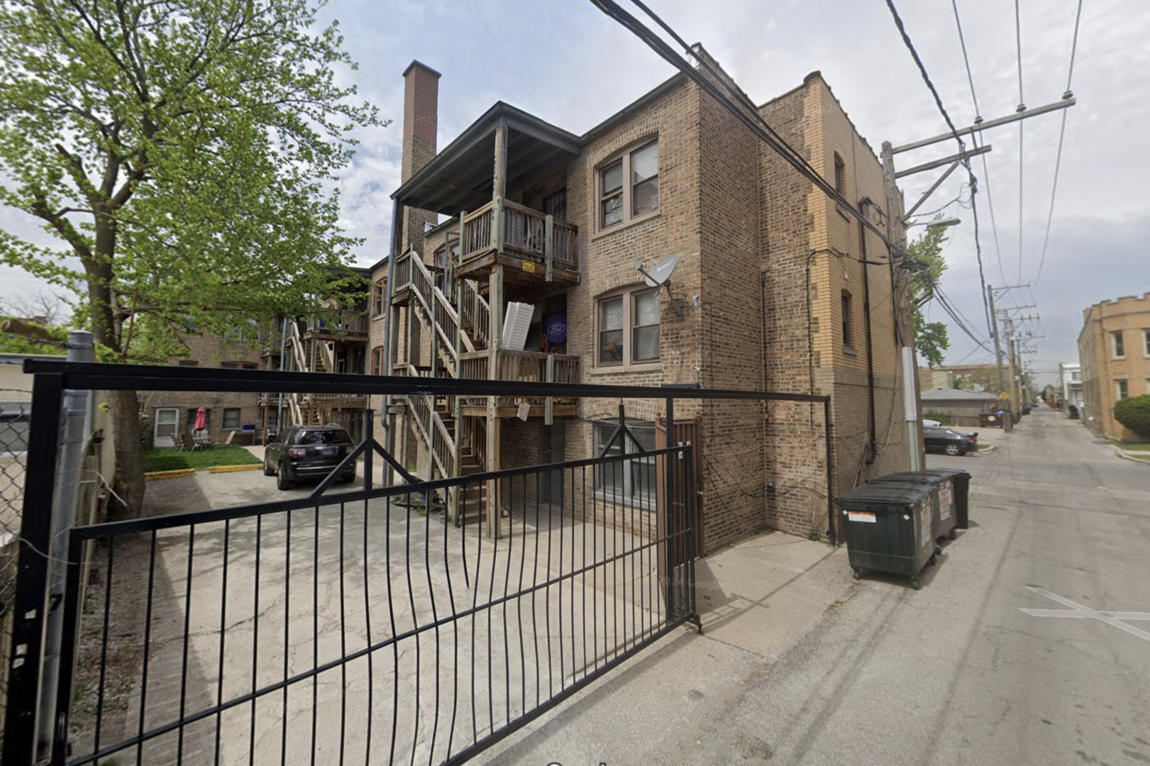 2455 N Laramie Avenue