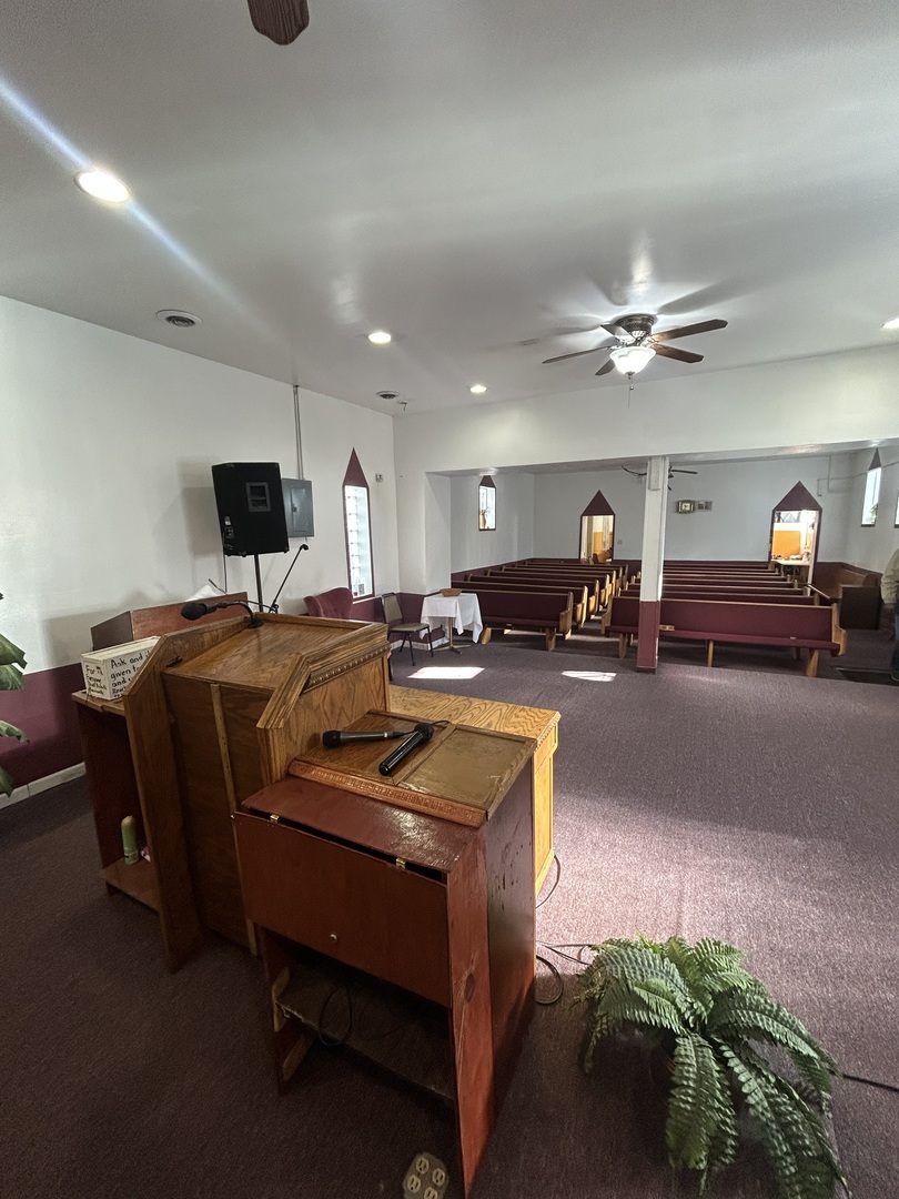 1001 N Springfield Avenue