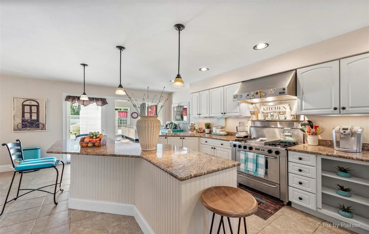 240 S McHenry Avenue