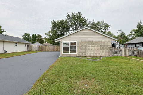Tiny photo for 3 WALNUT Street, Carpentersville, IL 60110 (MLS # 12769012)