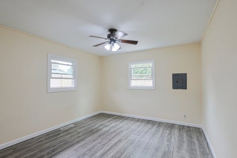 Tiny photo for 3 WALNUT Street, Carpentersville, IL 60110 (MLS # 12769012)