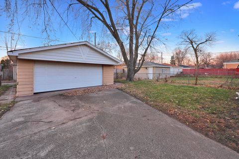 Tiny photo for 14234 Ingleside Avenue, Dolton, IL 60419 (MLS # 12578099)