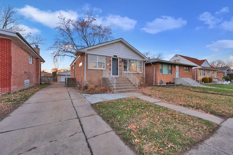 Tiny photo for 14234 Ingleside Avenue, Dolton, IL 60419 (MLS # 12578099)