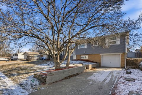 Tiny photo for 1519 Parklane Drive, Bettendorf, IA 52722 (MLS # 12557722)