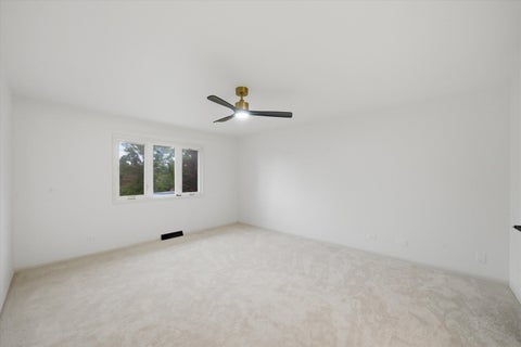 Tiny photo for 518 Meadow Court, Winthrop Harbor, IL 60096 (MLS # 12717452)