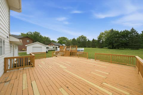 Tiny photo for 518 Meadow Court, Winthrop Harbor, IL 60096 (MLS # 12717452)