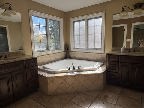 Tiny photo for 795 N KENILWORTH Avenue, Elmhurst, IL 60126 (MLS # 12784288)