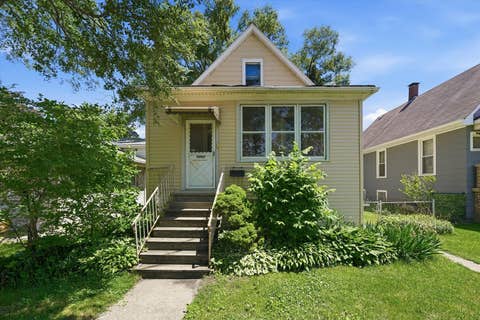 Tiny photo for 3005 Oak Park Avenue, Berwyn, IL 60402 (MLS # 12661337)