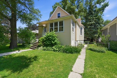 Tiny photo for 3005 Oak Park Avenue, Berwyn, IL 60402 (MLS # 12661337)
