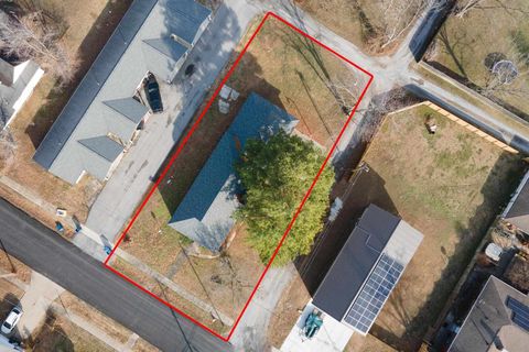 Tiny photo for 1103 N Monroe Street, Marion, IL 62959 (MLS # 100000468)