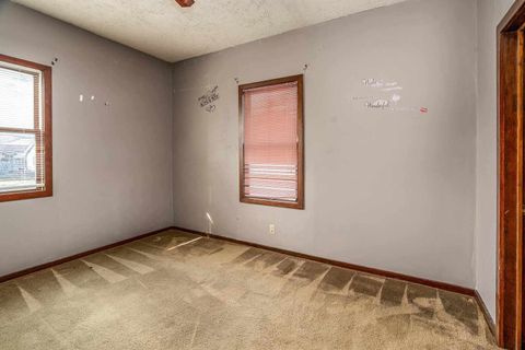 Tiny photo for 1103 N Monroe Street, Marion, IL 62959 (MLS # 100000468)