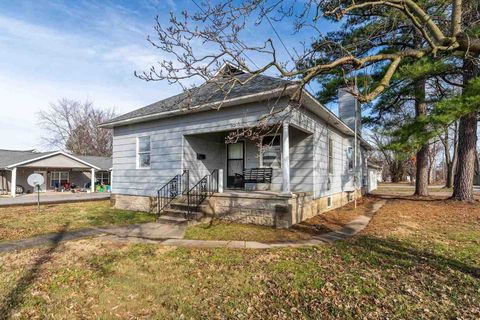 Photo of 1103 N Monroe Street, Marion, IL 62959 (MLS # 100000468)